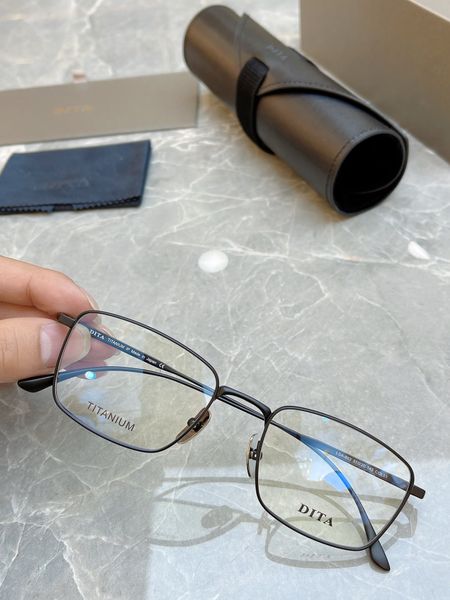 new dita sunglasses 2021 ultra light pure titanium titaniumlsa-803 eyeframe men's and women's glasses, White;black
new dita sunglasses 2021 ultra light pure titanium titaniumlsa-803 eyeframe men's and women's glasses, White;black