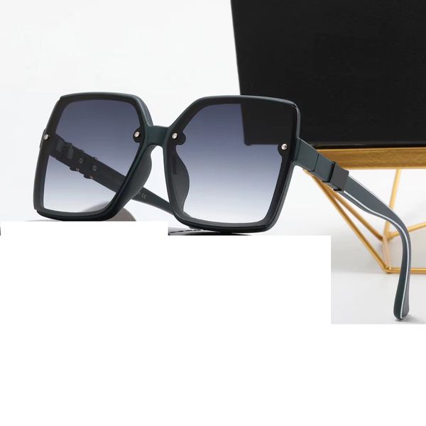 1sets summer women's travel glasses sunglasses with case ladies outdoor wind fashion beach black eyewear girls driving round eyeglasse, White;black
1sets summer women's travel glasses sunglasses with case ladies outdoor wind fashion beach black eyewear girls driving round eyeglasse, White;black
