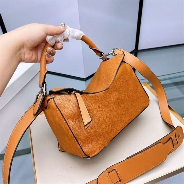 fashion bag cuboid shape designer bags for womens trendy tikotk hip hop punk style borse smooth leather material luxury handbag tubular hand
fashion bag cuboid shape designer bags for womens trendy tikotk hip hop punk style borse smooth leather material luxury handbag tubular hand