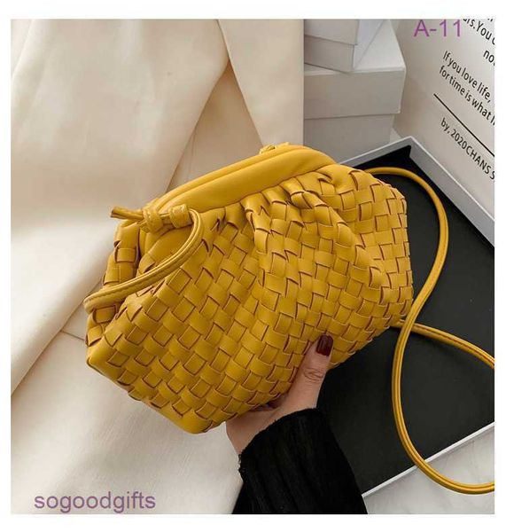 bag mini bottegas jodie venetas summer women's small bag 2023 new fashion simple woven cloud ins net red messenger 5uhh with logo tpgl
bag mini bottegas jodie venetas summer women's small bag 2023 new fashion simple woven cloud ins net red messenger 5uhh with logo tpgl