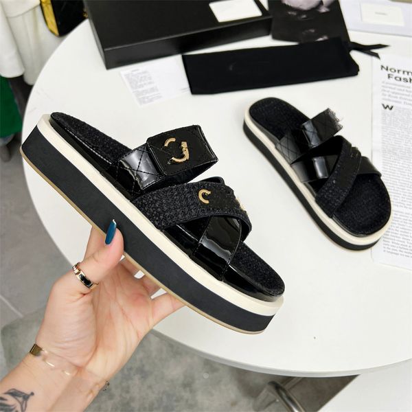 designer luxury cc beach shoes leather slippers women fashion pool slides outdoor flat slippers sandals for holidays fr2
designer luxury cc beach shoes leather slippers women fashion pool slides outdoor flat slippers sandals for holidays fr2