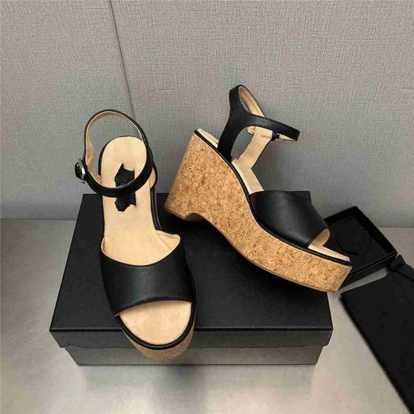 fashion women's sandals 2023 channel luxury brand letter logo summer women's high heels men's casual student flats 05-011, Black
fashion women's sandals 2023 channel luxury brand letter logo summer women's high heels men's casual student flats 05-011, Black