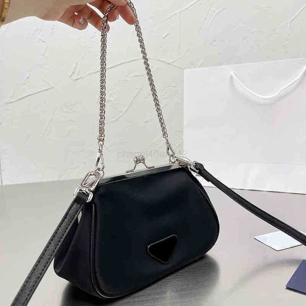 evening bags bag shoulder triangle messenger bags fashion shoulderbag women designers handbags crossbody bag letters wallets purses 0601mul
evening bags bag shoulder triangle messenger bags fashion shoulderbag women designers handbags crossbody bag letters wallets purses 0601mul
