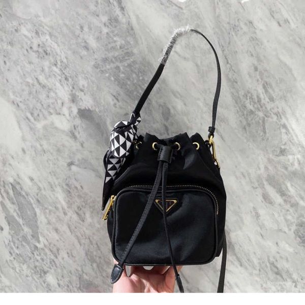 handbag canvas oxford parachute drawstring triangular sling single shoulder portable bucket oblique span new women's bag clearance sale
handbag canvas oxford parachute drawstring triangular sling single shoulder portable bucket oblique span new women's bag clearance sale