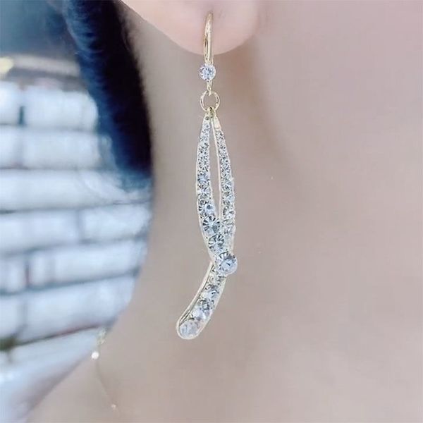 simple design stud ear ring rhinestone cross fishtail earrings temperament women crystal rhinestone earring wedding party jewerlry, Silver
simple design stud ear ring rhinestone cross fishtail earrings temperament women crystal rhinestone earring wedding party jewerlry, Silver