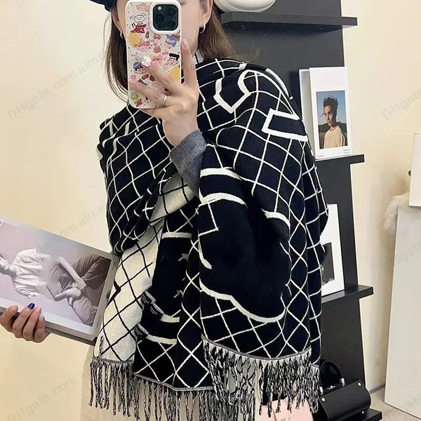 Luxury brand men and women versatile scarf cashmere thickened shawl long section winter cashmere warm shawl with tassel decoration fashion scarf gift
Luxury brand men and women versatile scarf cashmere thickened shawl long section winter cashmere warm shawl with tassel decoration fashion scarf gift