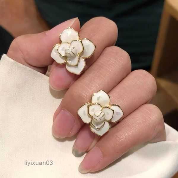 stud stud earrings elegant white camellia retro 3d flowers fashion charm women girl gifts for friends 1 etlietli, Golden;silver
stud stud earrings elegant white camellia retro 3d flowers fashion charm women girl gifts for friends 1 etlietli, Golden;silver