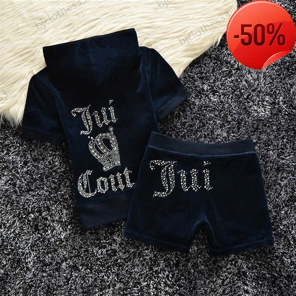 juicy tracksuit two piece pants letters crown embellished luxury short sleeves t-shirt classic style elastic-waist shorts 20 colors tracksui, Gray
juicy tracksuit two piece pants letters crown embellished luxury short sleeves t-shirt classic style elastic-waist shorts 20 colors tracksui, Gray