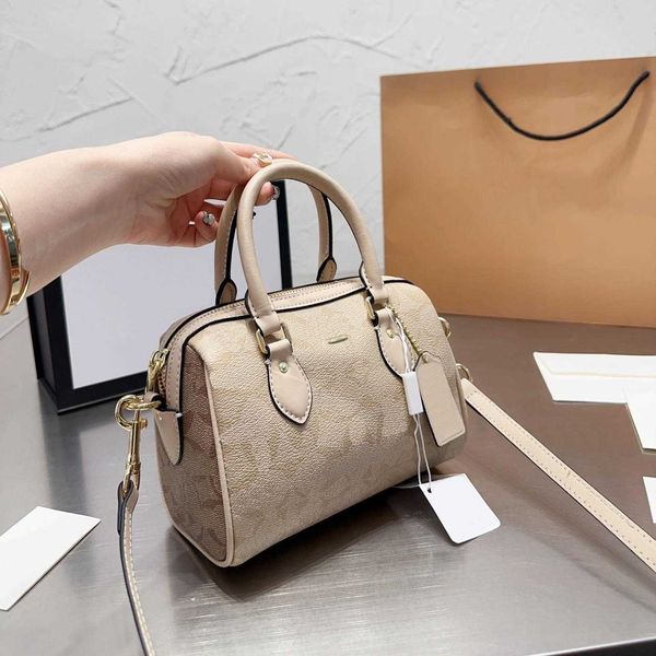 luxurys handbag bags coabag designer bag 8 colors women luxury womens mini pillow bag fashionable versatile classic purses crossbody bags
luxurys handbag bags coabag designer bag 8 colors women luxury womens mini pillow bag fashionable versatile classic purses crossbody bags