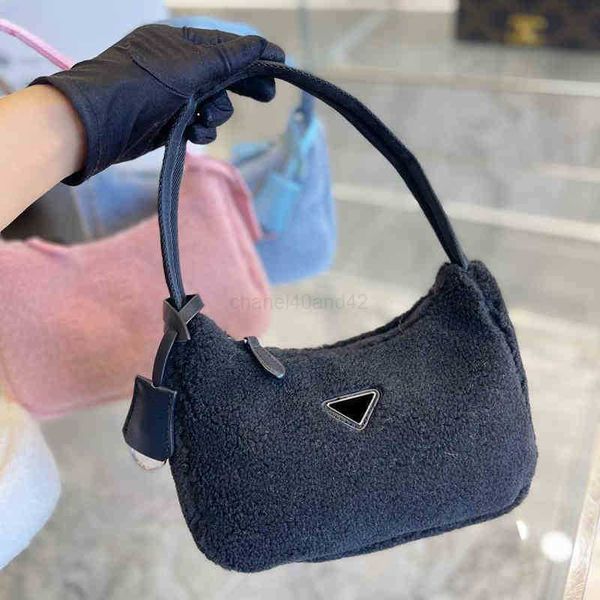 evening bags totes prabag plush handbag triangle designer bags women 5 solid color crossbody ladies clutches bridal wedding party bags purs
evening bags totes prabag plush handbag triangle designer bags women 5 solid color crossbody ladies clutches bridal wedding party bags purs