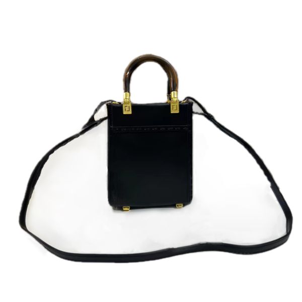 famous designer handbag, level shoulder bag, classic pattern letter relief crossbody bag
famous designer handbag, level shoulder bag, classic pattern letter relief crossbody bag