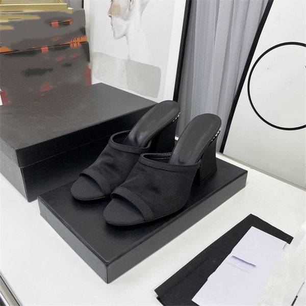 fashion women's sandals 2023 channel luxury brand letter logo summer women's high heels men's casual student flats 05-07, Black
fashion women's sandals 2023 channel luxury brand letter logo summer women's high heels men's casual student flats 05-07, Black