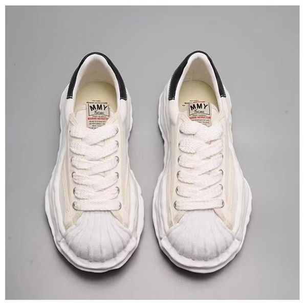 shell sneakers flats designers canvas lace-up shaped toe women luxury rubber cap mmy maison mihara yasuhiro hank original size 35-45
shell sneakers flats designers canvas lace-up shaped toe women luxury rubber cap mmy maison mihara yasuhiro hank original size 35-45