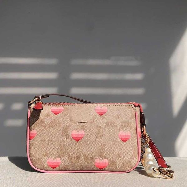 love print pink designer bag quality shoulder bags valentine women luxurys bag crossbody tote bag c-letter woman fashion underarm pouch wall
love print pink designer bag quality shoulder bags valentine women luxurys bag crossbody tote bag c-letter woman fashion underarm pouch wall