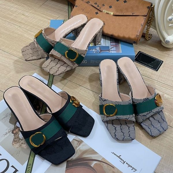 2023 designer women slides embroidered slipper slip on slippers girls platform sandals with box size 35-41, Black
2023 designer women slides embroidered slipper slip on slippers girls platform sandals with box size 35-41, Black