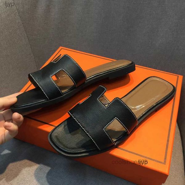 2023 designer slippers classic sandals genuine leather fashion shoes ladies slipper beach flat heel flip flops with dustbag size 34-43, Black
2023 designer slippers classic sandals genuine leather fashion shoes ladies slipper beach flat heel flip flops with dustbag size 34-43, Black
