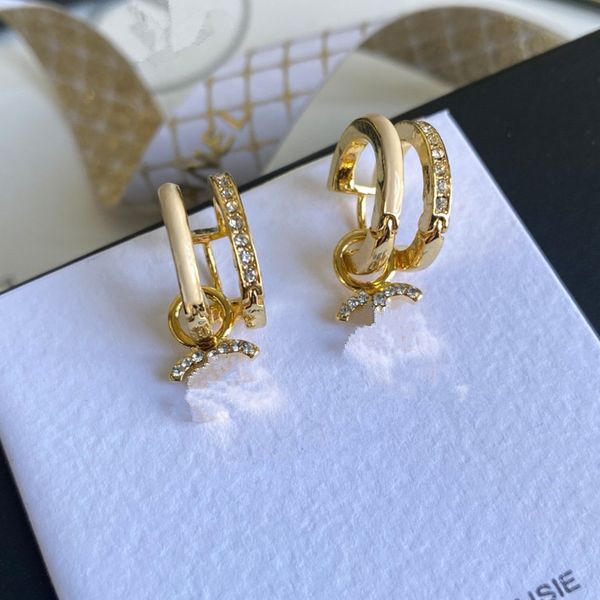 2023 high texture zircon pearl women's earrings designer upscale luxury diamond-studded short earrings, Silver
2023 high texture zircon pearl women's earrings designer upscale luxury diamond-studded short earrings, Silver