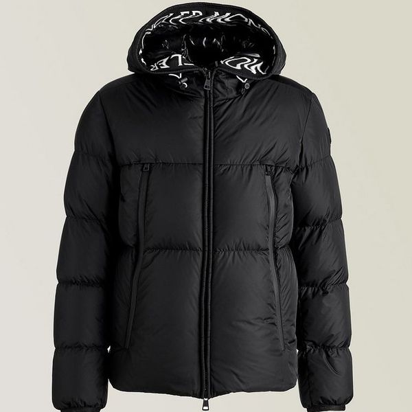 

New Mens Outerwear Coats Outdoors Mens Short Down Jacket Black Label Best Quality Luxury Men Puffer Jackets 7A Quality Copys S-2XL Insulated Hommes Bodywarmer