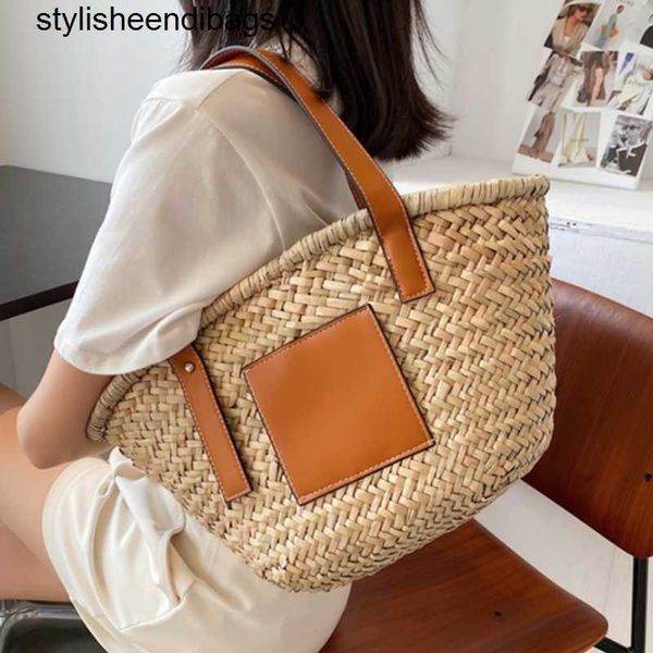 stylisheendibags shoulder bags fashion basket women handbag 2023 new summer beach portable straw woven bag large capacity tote bag
stylisheendibags shoulder bags fashion basket women handbag 2023 new summer beach portable straw woven bag large capacity tote bag