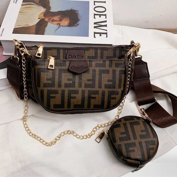 purse bag female new fashion, style, one shoulder small square bag, printed chain, oblique span bag clearance sale
purse bag female new fashion, style, one shoulder small square bag, printed chain, oblique span bag clearance sale