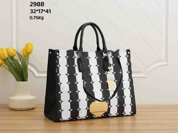 luxurys designers bags onthego women totes shoulder bag alphabet flower design large capacity messenger bags classic style handbag lady purs
luxurys designers bags onthego women totes shoulder bag alphabet flower design large capacity messenger bags classic style handbag lady purs