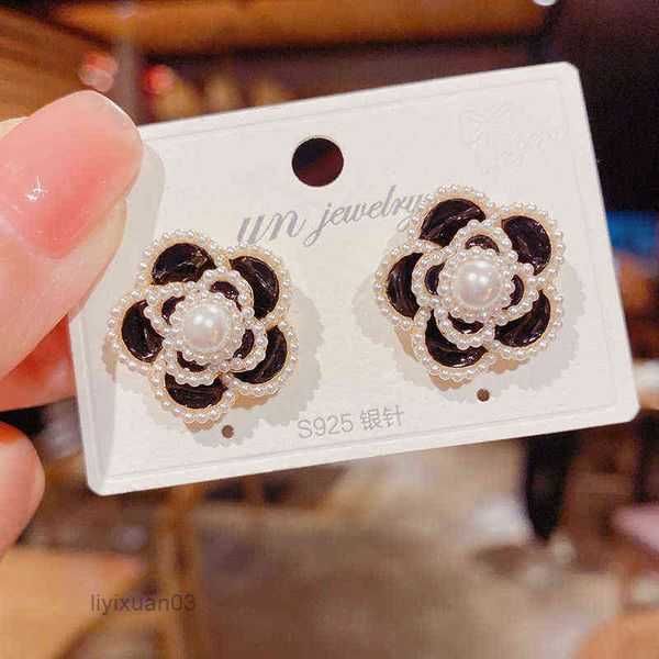 stud big brand elegant camellia pearl earrings stud earrings charm flower earrings for women jewelry girl earring accessories 2021 aa220318, Golden;silver
stud big brand elegant camellia pearl earrings stud earrings charm flower earrings for women jewelry girl earring accessories 2021 aa220318, Golden;silver