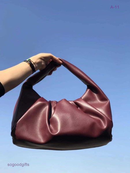 mini bottegas bag jodie venetas 2023 new bag women's hand cloud woven leather underarm single shoulder hand trend vipq with logo w7pl
mini bottegas bag jodie venetas 2023 new bag women's hand cloud woven leather underarm single shoulder hand trend vipq with logo w7pl