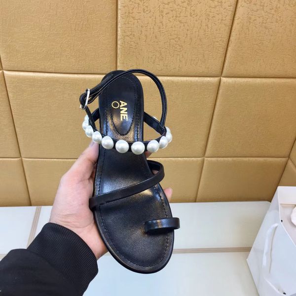 pearl sandals designer woman summer sandal calfskin fashion pearl slippers luxury leisure flat bottom shoes size 35-41, Black
pearl sandals designer woman summer sandal calfskin fashion pearl slippers luxury leisure flat bottom shoes size 35-41, Black
