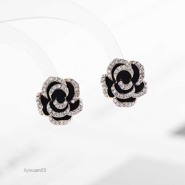 stud temperament women camellia stud earrings brand luxury 18k gold plated simple dripping rhinestones s925 silver needle flower jewelry ptn, Golden;silver
stud temperament women camellia stud earrings brand luxury 18k gold plated simple dripping rhinestones s925 silver needle flower jewelry ptn, Golden;silver