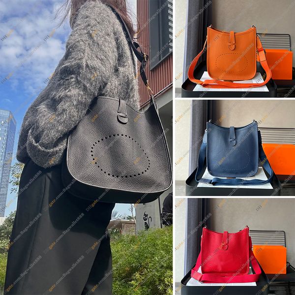 designer shoulder bags luxury women crossbody bag fashion mini bag plain leather handbag hollow letter cross body clutch girlls wallet 3 siz
designer shoulder bags luxury women crossbody bag fashion mini bag plain leather handbag hollow letter cross body clutch girlls wallet 3 siz