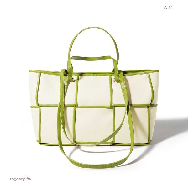 point bottegas bag venetas simple fashion woven large capacity commuter tote cowhide canvas one shoulder handbag with logo 06pl
point bottegas bag venetas simple fashion woven large capacity commuter tote cowhide canvas one shoulder handbag with logo 06pl