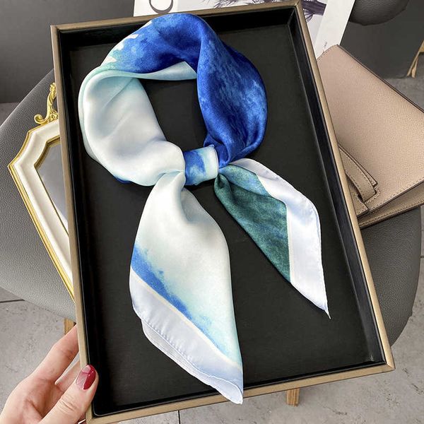 scarves 2023 fashion new sunscreen silk scarves luxury stripe print kerchief female 70x70cm dustproof shawls autumn popular square towel j23, Blue;gray
scarves 2023 fashion new sunscreen silk scarves luxury stripe print kerchief female 70x70cm dustproof shawls autumn popular square towel j23, Blue;gray
