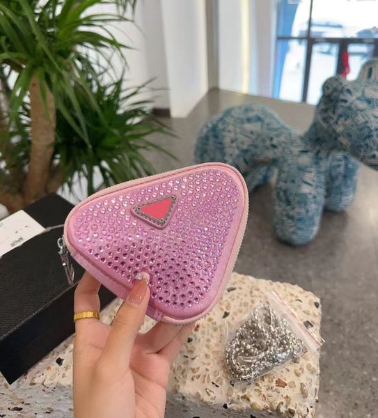 fashion bag designer p full diamond triangle bag high-quality simple very textured crossbody bag small exquisite small purse
fashion bag designer p full diamond triangle bag high-quality simple very textured crossbody bag small exquisite small purse