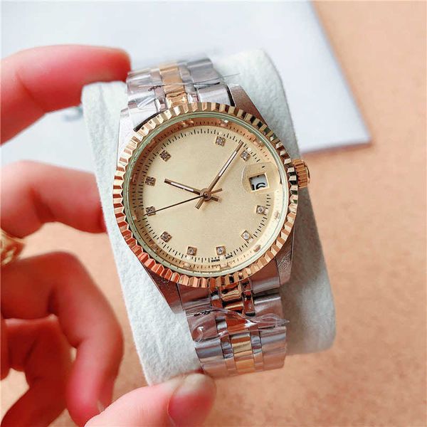 2023 luxury brand men and women designer watches 34mm classic fashion dial steel band quartz movement watch, Slivery;black
2023 luxury brand men and women designer watches 34mm classic fashion dial steel band quartz movement watch, Slivery;black