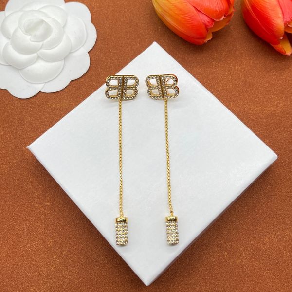 luxury earrings designer jewelry b letter diamond stud women valentine's day gift, Golden;silver
luxury earrings designer jewelry b letter diamond stud women valentine's day gift, Golden;silver