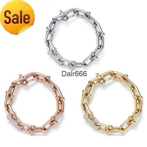tiff designer bracelet u-shaped joint surround bracelet chain inlaid with diamond vintage metal texture horseshoe shaped girlfriend holiday, Golden;silver
tiff designer bracelet u-shaped joint surround bracelet chain inlaid with diamond vintage metal texture horseshoe shaped girlfriend holiday, Golden;silver