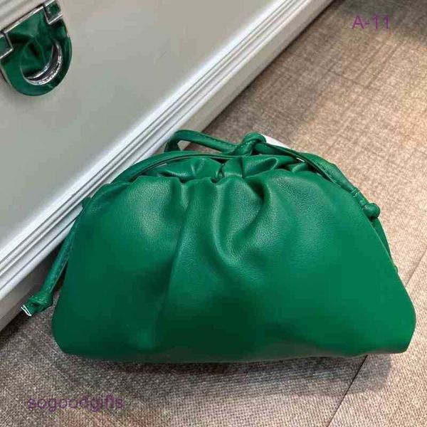 venetas shoulder cloud bottegaes leather bag bags hand handbags same 2023 summer versatile style dumpling women's one messenger hybi 1
venetas shoulder cloud bottegaes leather bag bags hand handbags same 2023 summer versatile style dumpling women's one messenger hybi 1