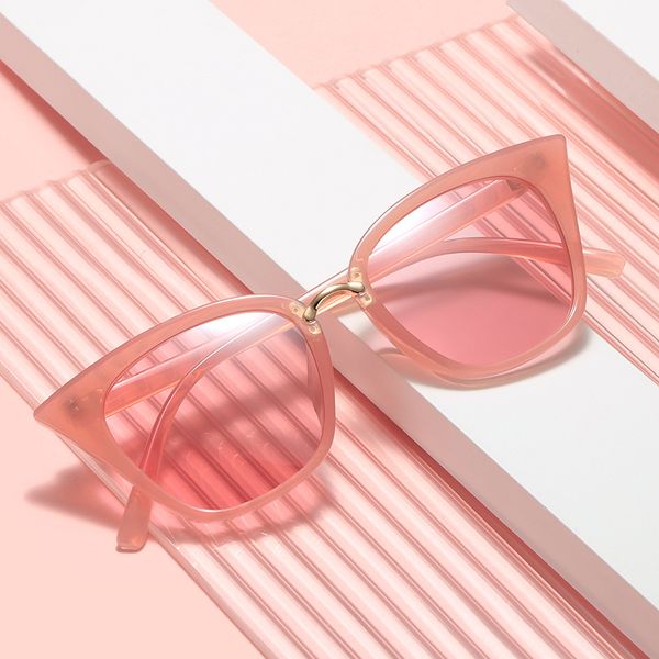 personalized versatile ins phoenix men and women street shooting trend cross border sunglasses european and american box fashion universal s
personalized versatile ins phoenix men and women street shooting trend cross border sunglasses european and american box fashion universal s
