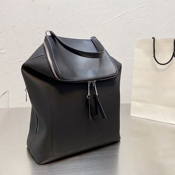 loe goya medium backpack men's schoolbag calfskin zippered strap self-adjusting length novel designer fashion practical 40cm
loe goya medium backpack men's schoolbag calfskin zippered strap self-adjusting length novel designer fashion practical 40cm