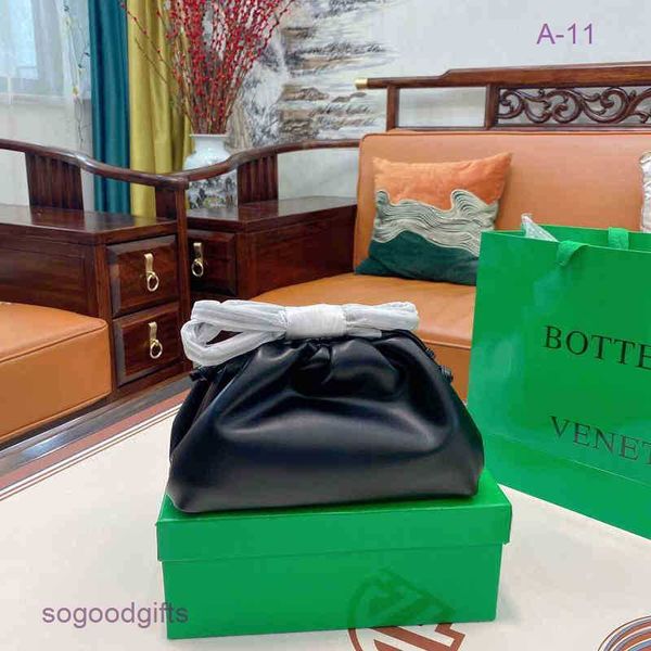 bag bottegas italy winter messenger fashion small venetas designer single shoulder cloud handbag bags jbyy xekm 1 with logo rs68
bag bottegas italy winter messenger fashion small venetas designer single shoulder cloud handbag bags jbyy xekm 1 with logo rs68