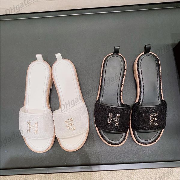 luxury shoe designer woman tweed fabic canvas flat man slipper sandal classic indoor summer comfort letter gold chain lady flip flop slide, Black
luxury shoe designer woman tweed fabic canvas flat man slipper sandal classic indoor summer comfort letter gold chain lady flip flop slide, Black