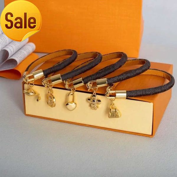 fashion classic jewelry designer bracelet flat brown brand charm bracelet leather bracelet metal lock bracelet for men and women lovers jewe, Golden;silver
fashion classic jewelry designer bracelet flat brown brand charm bracelet leather bracelet metal lock bracelet for men and women lovers jewe, Golden;silver