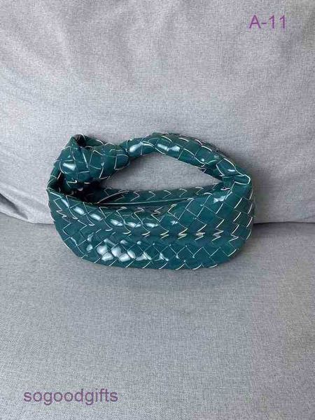 2023 handbag bag venetas bottege handbags designer jodies lacquer bags patent leather jelly colored knot women's weaving cloud 8siy 1 w
2023 handbag bag venetas bottege handbags designer jodies lacquer bags patent leather jelly colored knot women's weaving cloud 8siy 1 w