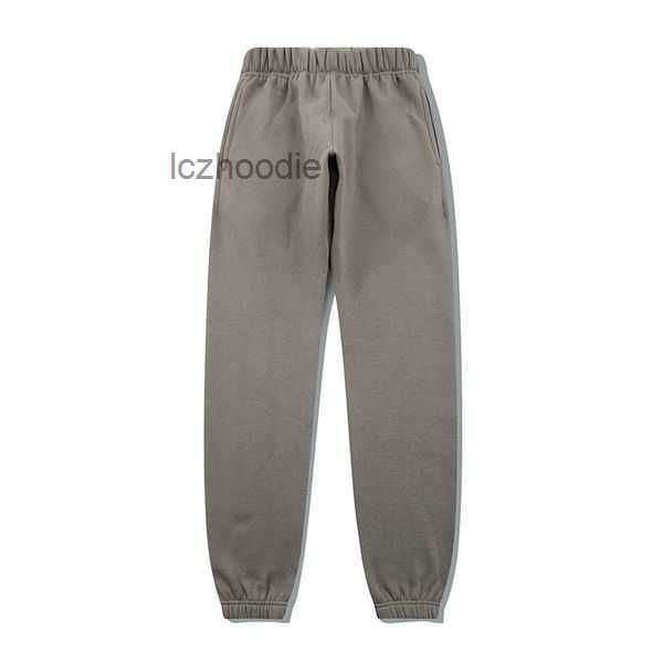 2023 summer new fashion designer pants men casual trouser jogger bodybuilding fitness basketball sweat brand essent sweatpants 16 nak8, Black
2023 summer new fashion designer pants men casual trouser jogger bodybuilding fitness basketball sweat brand essent sweatpants 16 nak8, Black