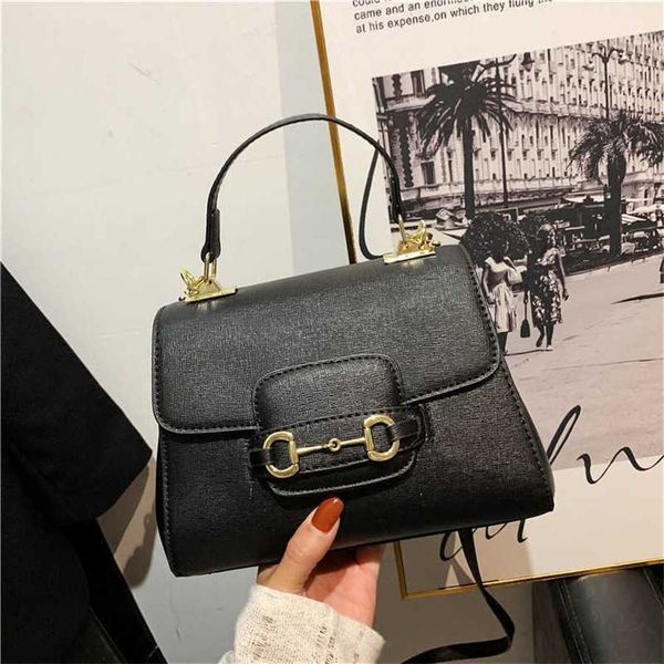 purses 2023 new spring fashion simple women's shoulder handbag small design title button crossbody bag clearance sale
purses 2023 new spring fashion simple women's shoulder handbag small design title button crossbody bag clearance sale