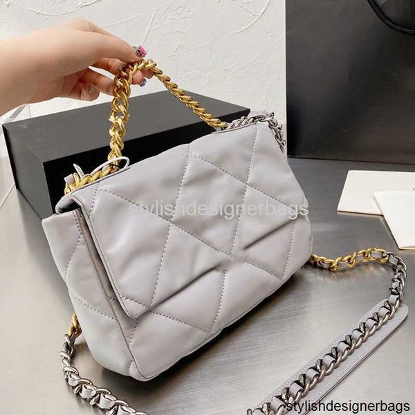 30c/25c qaultiy 19 classic flap jumbo bags lambskin doule chains interwoven gold-stone shoulder serial number large capacity designers luxur
30c/25c qaultiy 19 classic flap jumbo bags lambskin doule chains interwoven gold-stone shoulder serial number large capacity designers luxur