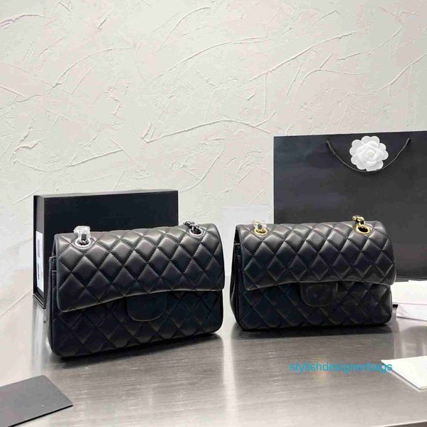 shoulder bags 2023 female luxury fashion designer bags classic channel chain of sheepskin leather bag flap shoulder crossbody bag roar 23 cm
shoulder bags 2023 female luxury fashion designer bags classic channel chain of sheepskin leather bag flap shoulder crossbody bag roar 23 cm
