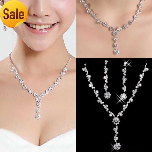 crystal rhinestones fashion silver plated necklace sparkly earrings wedding jewelry sets for bride bridesmaids women bridal accessories
crystal rhinestones fashion silver plated necklace sparkly earrings wedding jewelry sets for bride bridesmaids women bridal accessories