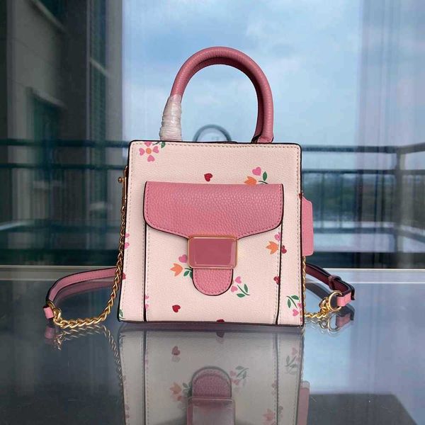 pink print tote bag luxurys totes leather designer bag womens designer-handbag ladies c letter purse fashion small crossbody bags wallet 230
pink print tote bag luxurys totes leather designer bag womens designer-handbag ladies c letter purse fashion small crossbody bags wallet 230