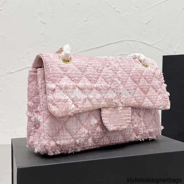25cm ladies mini flap crossbody designer bags tweed multi-color classic handbags gold-tone metal chains contrasting color shoulder bag
25cm ladies mini flap crossbody designer bags tweed multi-color classic handbags gold-tone metal chains contrasting color shoulder bag